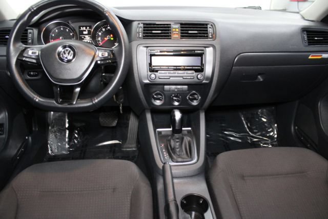 Used 2015 Volkswagen Jetta S FWD image 2