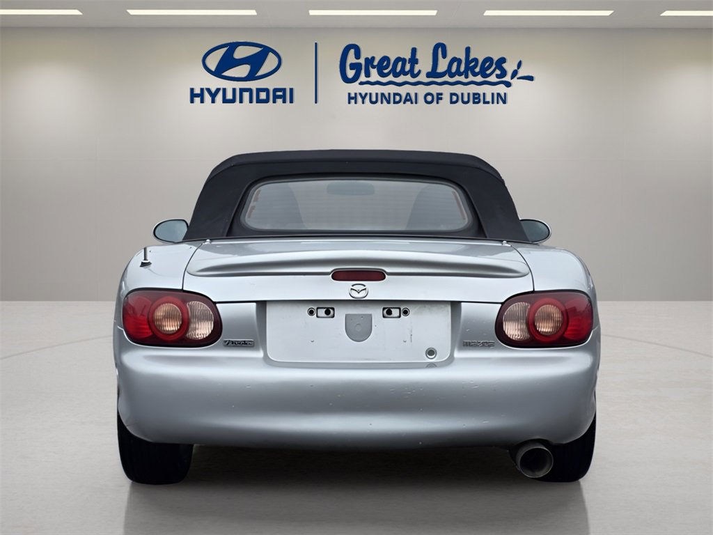 Used 2005 MAZDA MX-5 Miata LS image 4