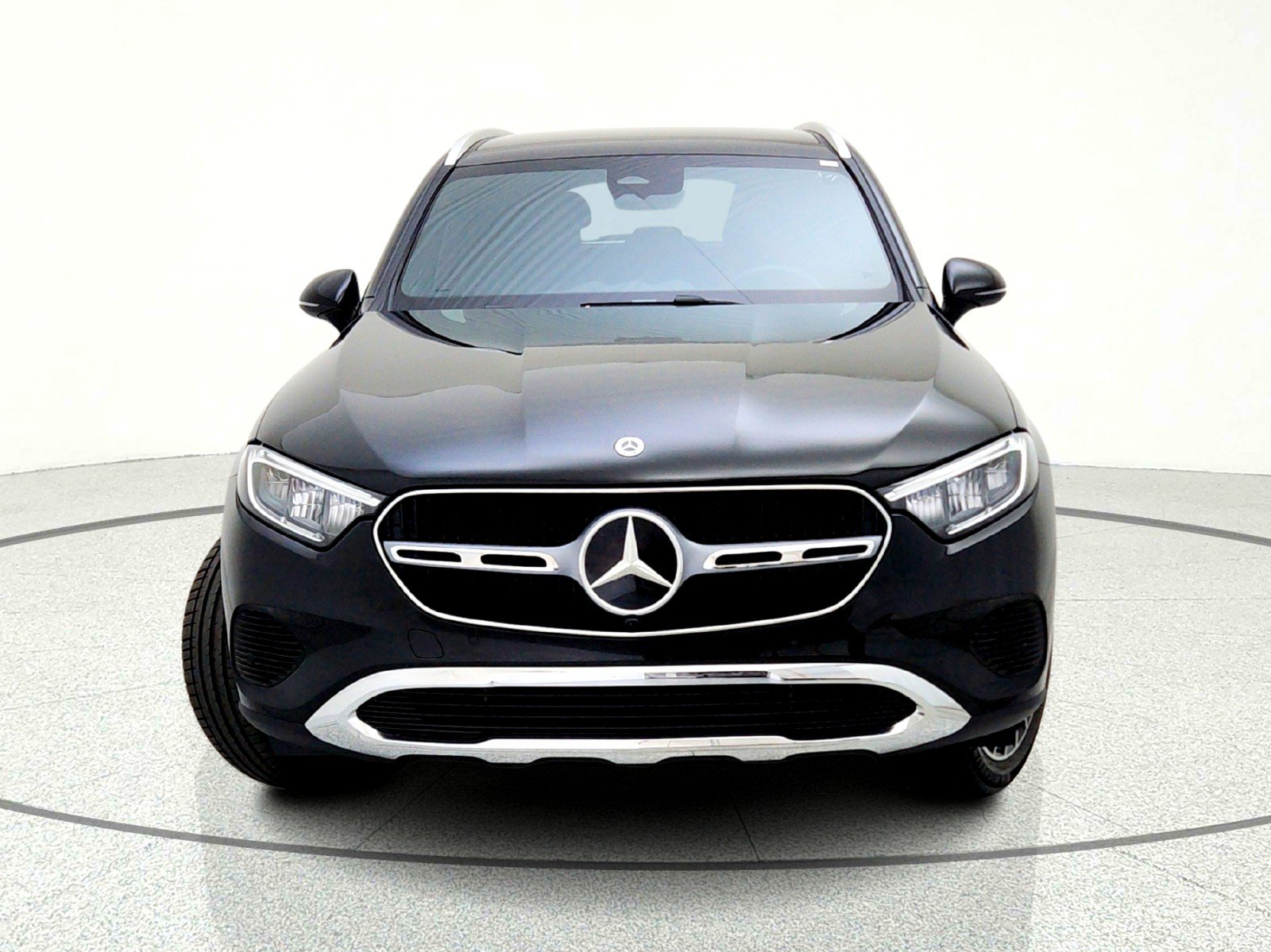 Certified 2026 Mercedes-Benz GLC 300 image 3