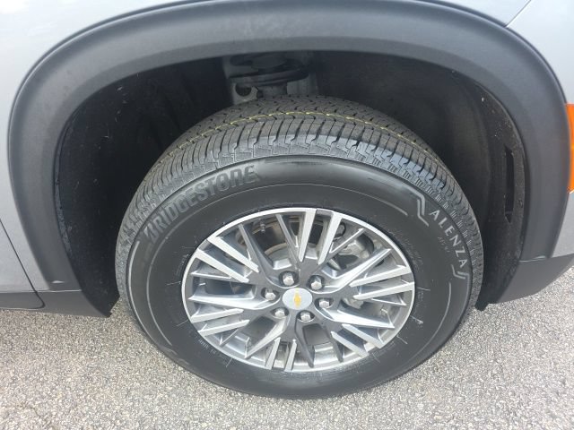 Used 2025 Chevrolet Traverse LT AWD/4WD image 12
