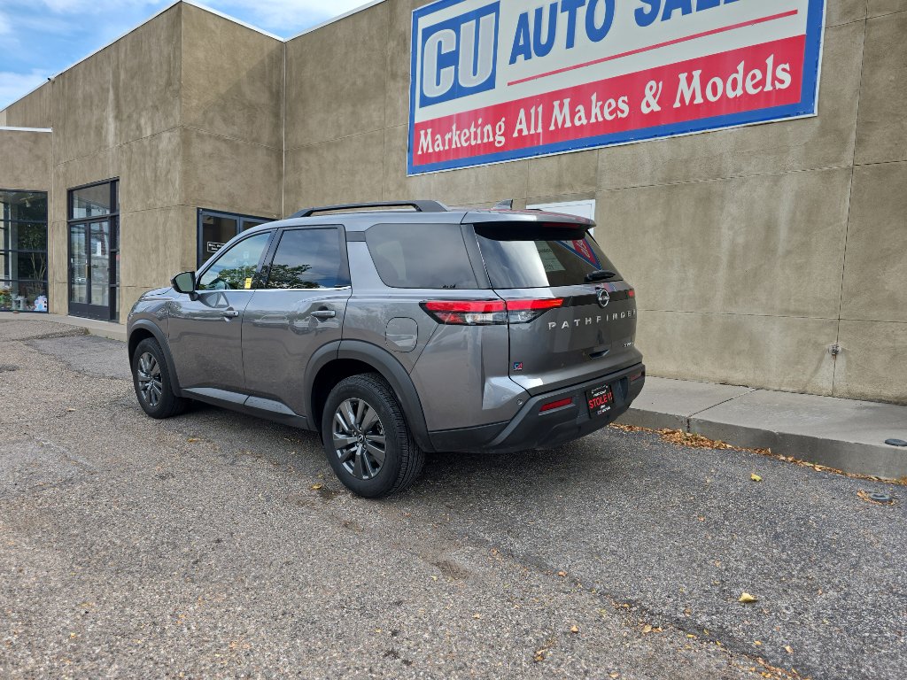 Used 2024 Nissan Pathfinder SV image 5