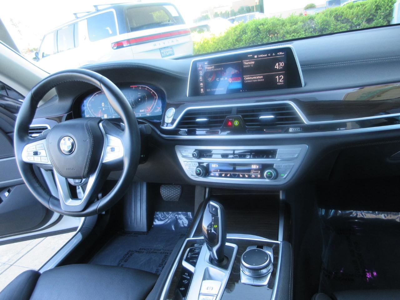 Used 2022 BMW 740i image 45