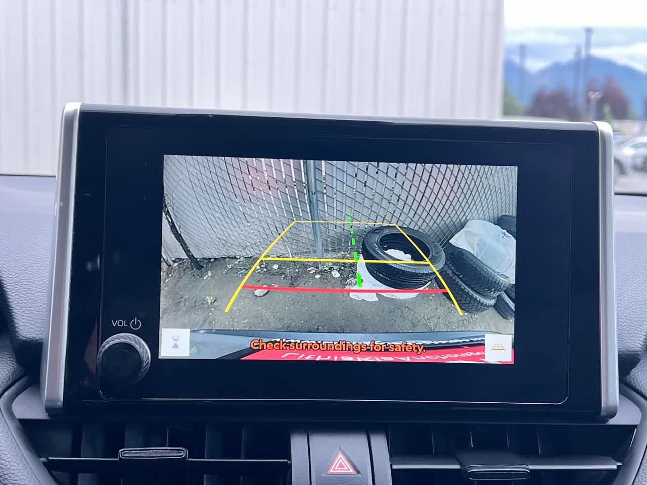 Used 2025 Toyota RAV4 XLE AWD/4WD image 17