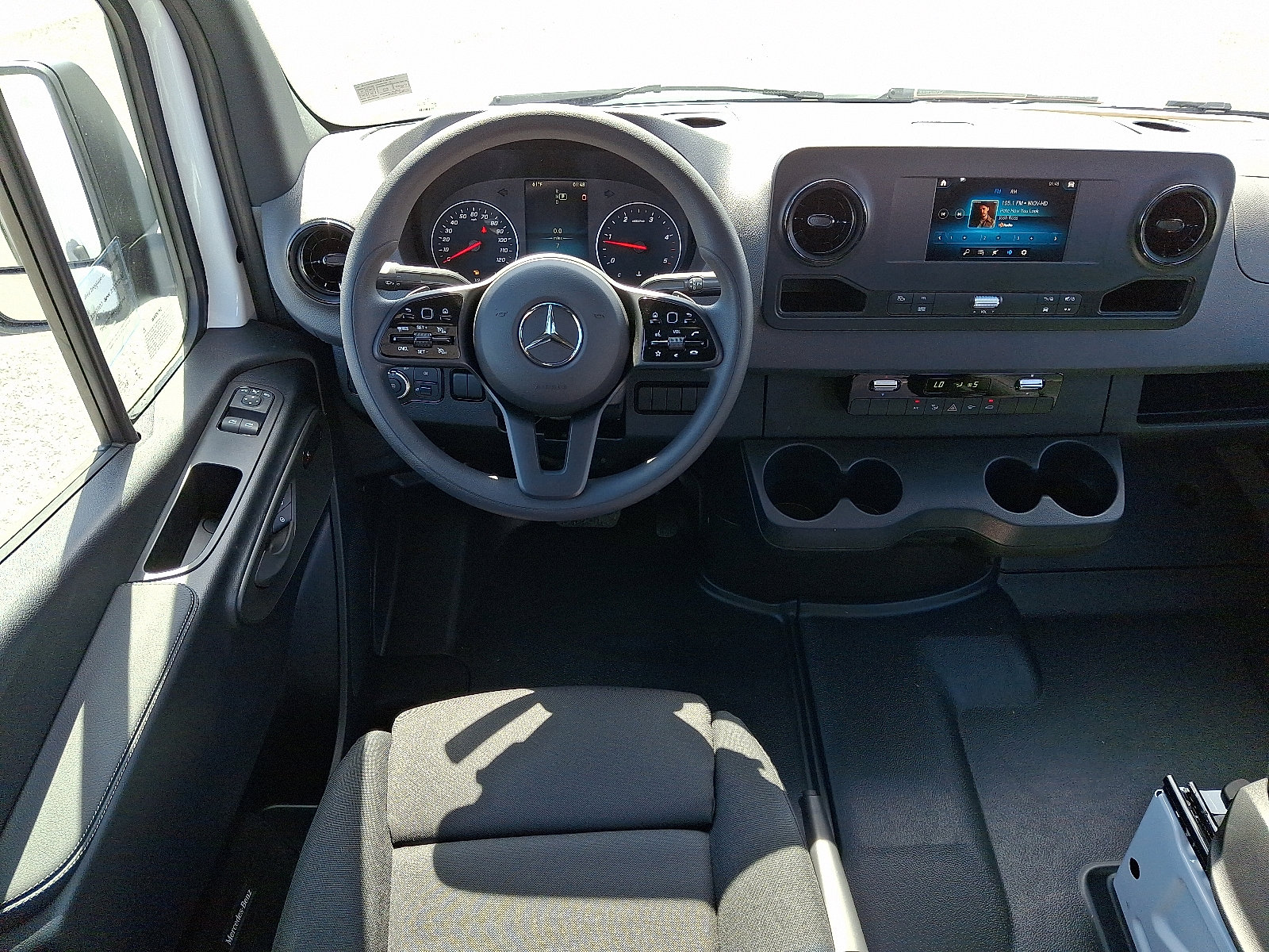 Used 2024 Mercedes-Benz Sprinter 2500 image 10
