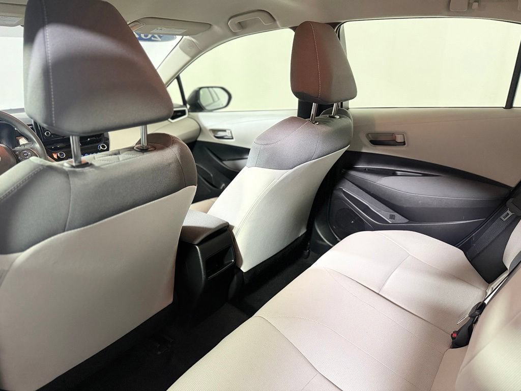 Used 2022 Toyota Corolla LE FWD image 23
