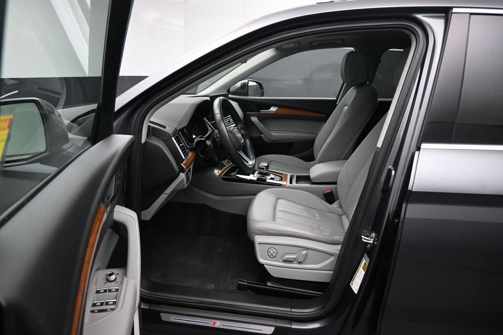 Used 2022 Audi Q5 2.0T Premium AWD/4WD image 12