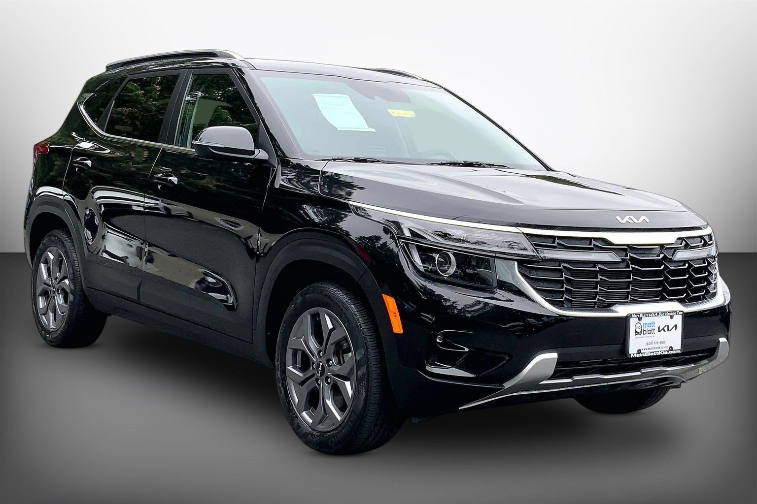 Used 2024 Kia Seltos S AWD/4WD image 3