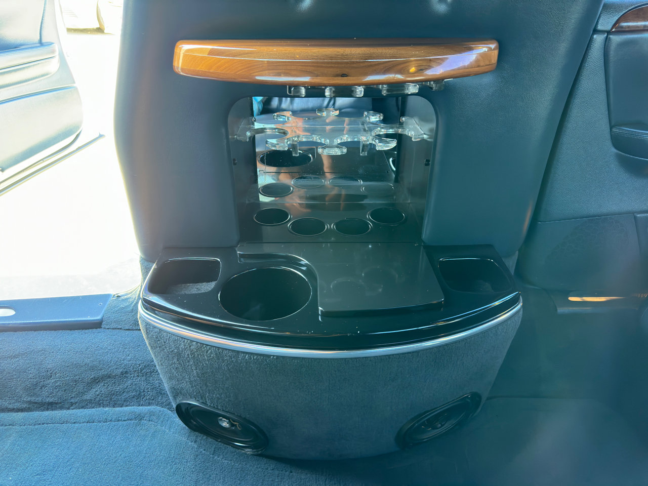 Used 2009 Cadillac DTS Limousine image 19