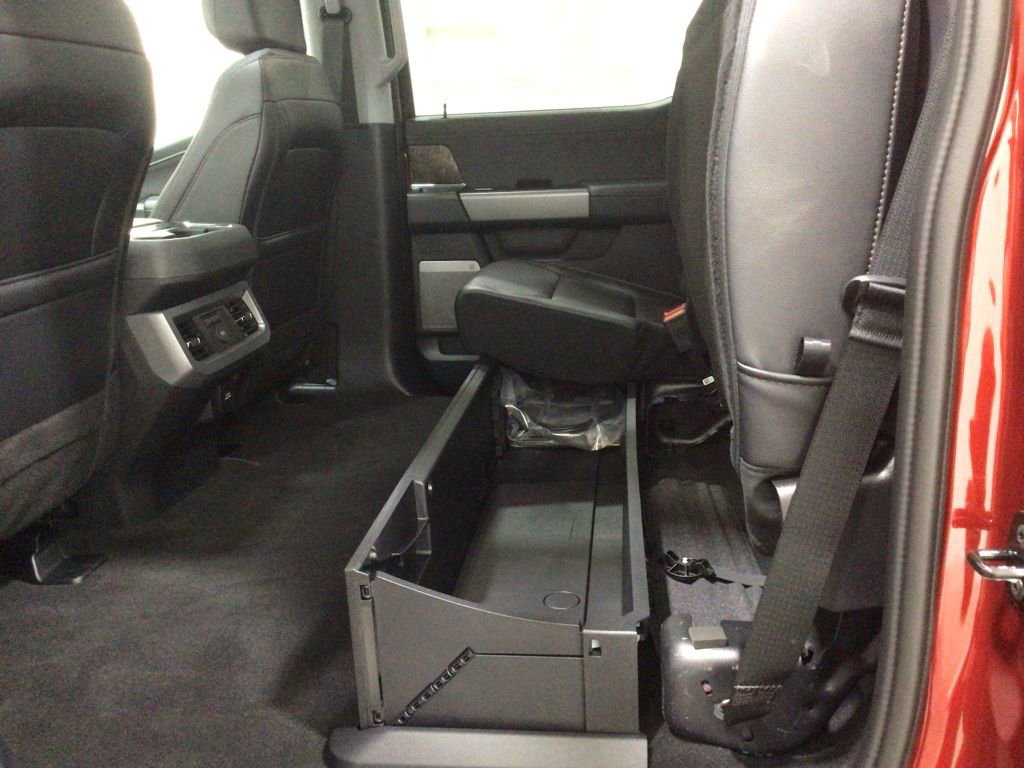 New 2025 Ford F250 Lariat w/ Lariat Ultimate Package image 26