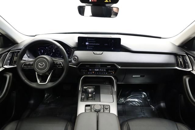 Used 2025 MAZDA CX-70 Plug-In Hybrid w/ Premium Pkg image 16