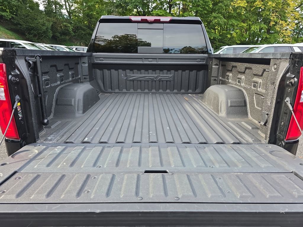 Used 2022 Chevrolet Silverado 1500 ZR2 w/ Technology Package image 14