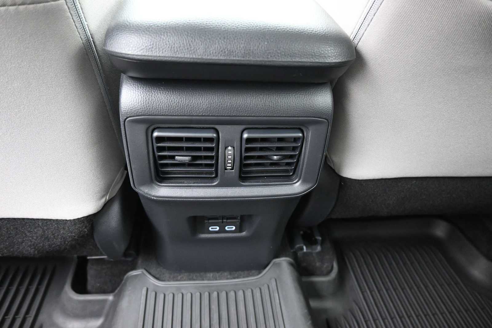 Used 2025 Toyota RAV4 XLE w/ Convenience Package AWD/4WD image 14