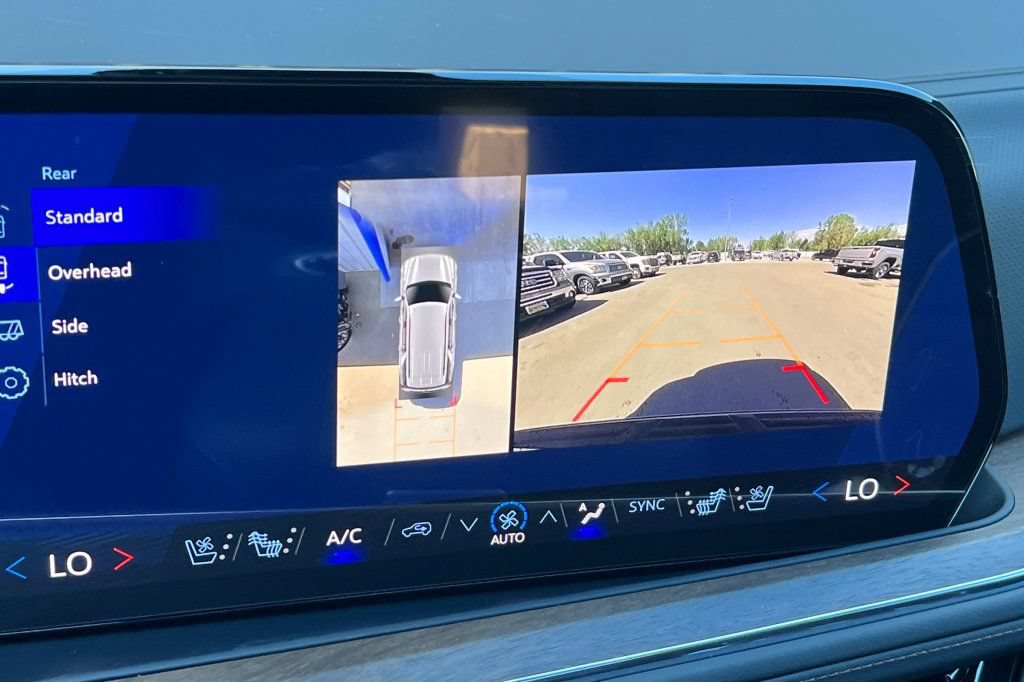 New 2026 Chevrolet Tahoe High Country AWD/4WD image 19