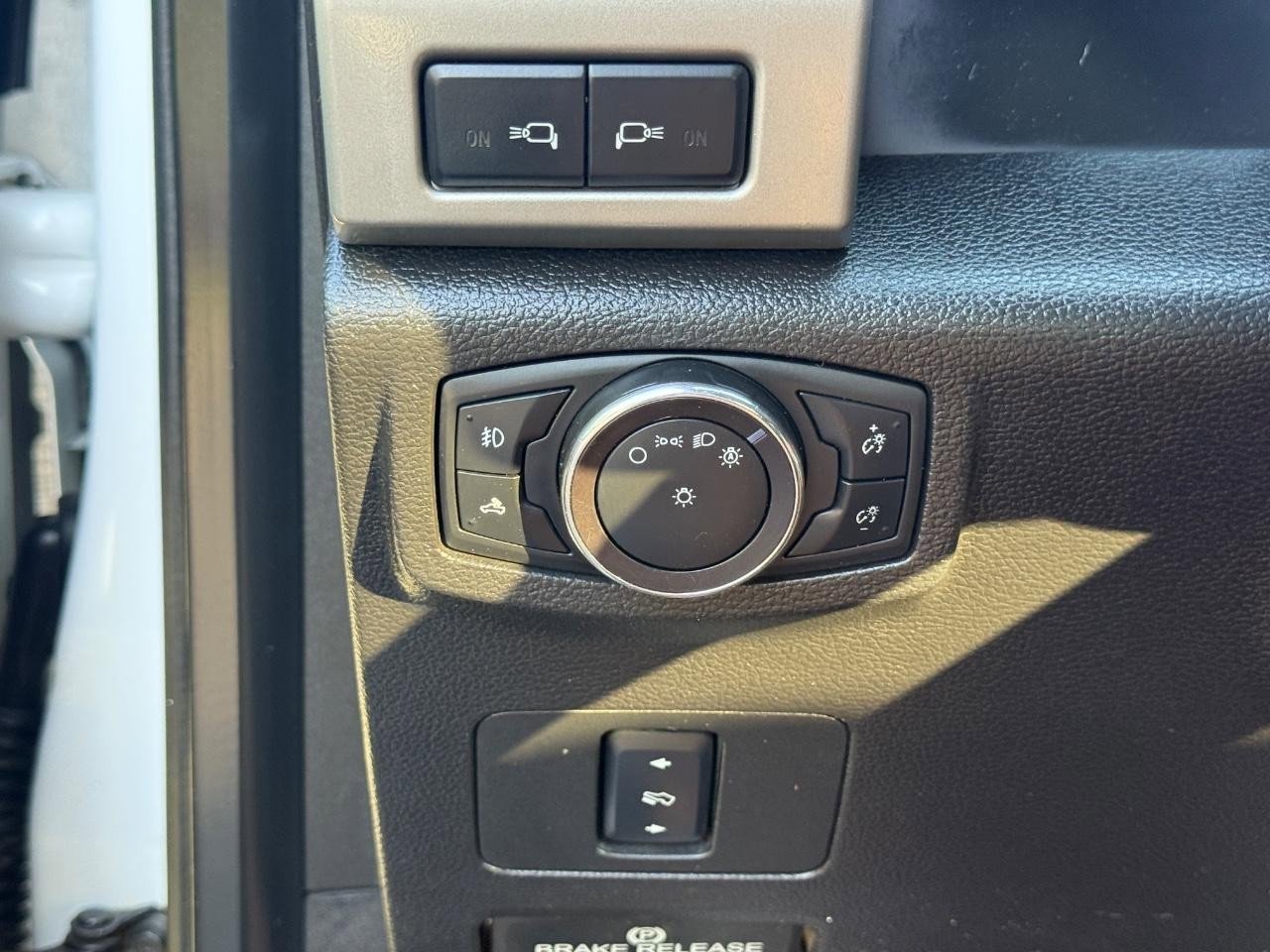 Used 2017 Ford F350 Lariat w/ Lariat Value Package image 23