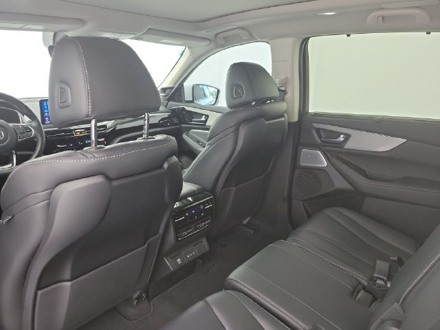 Used 2025 Acura MDX w/ Technology Package FWD image 13