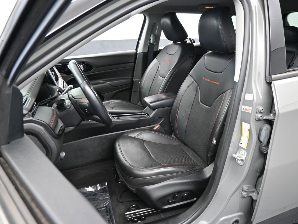 Used 2022 Jeep Compass Trailhawk w/ Trailhawk Elite Group image 10