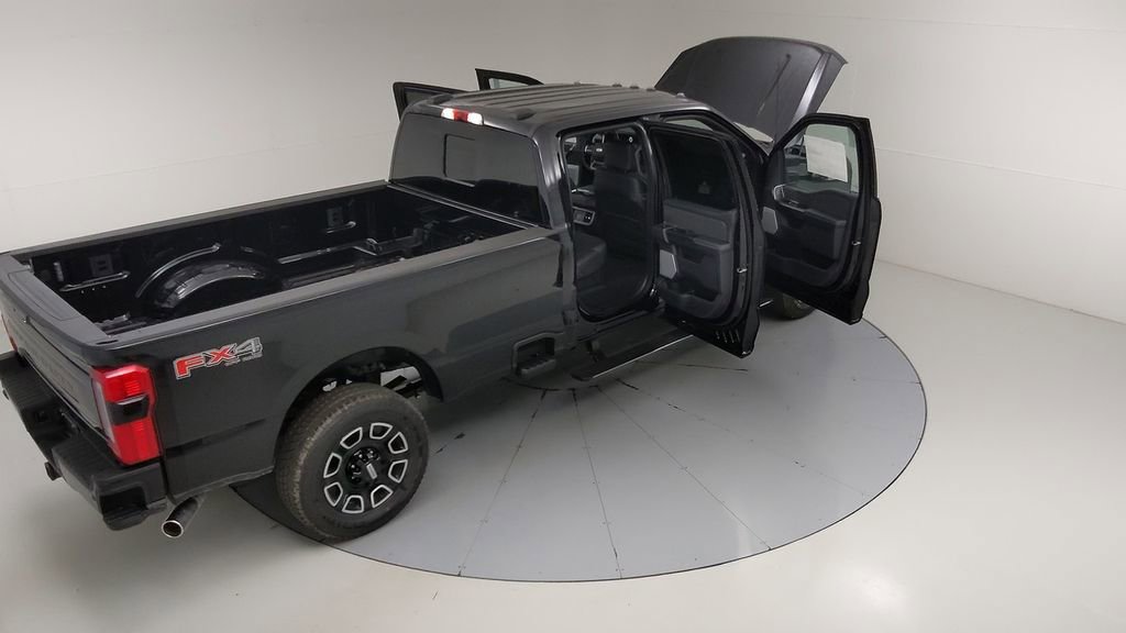 New 2025 Ford F350 Platinum w/ FX4 Off-Road Package image 48