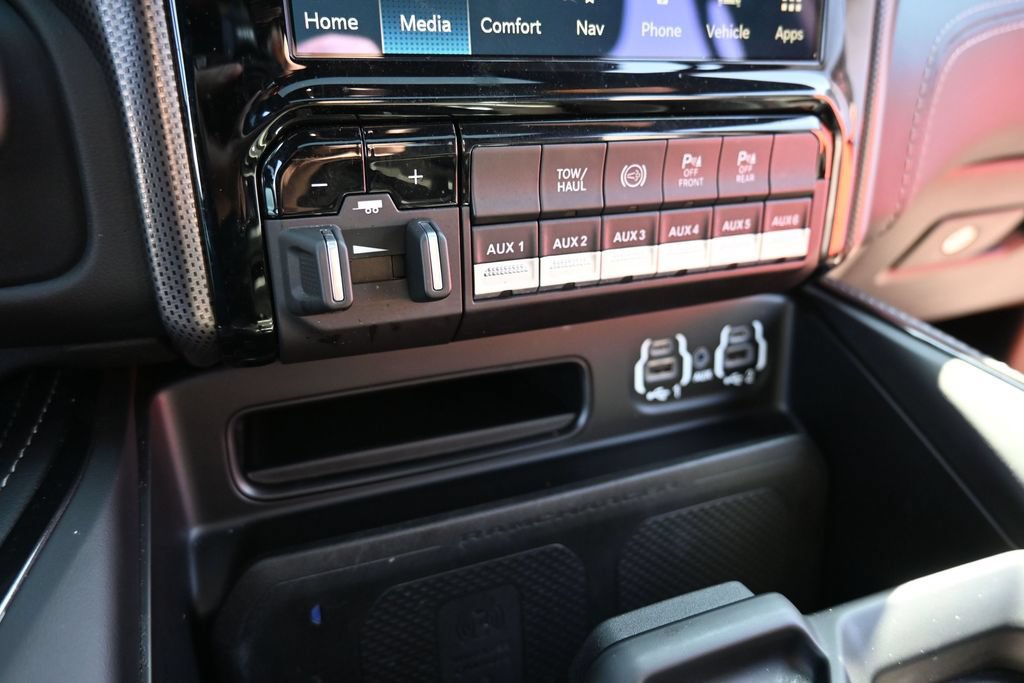 Used 2022 RAM 2500 Limited AWD/4WD image 23