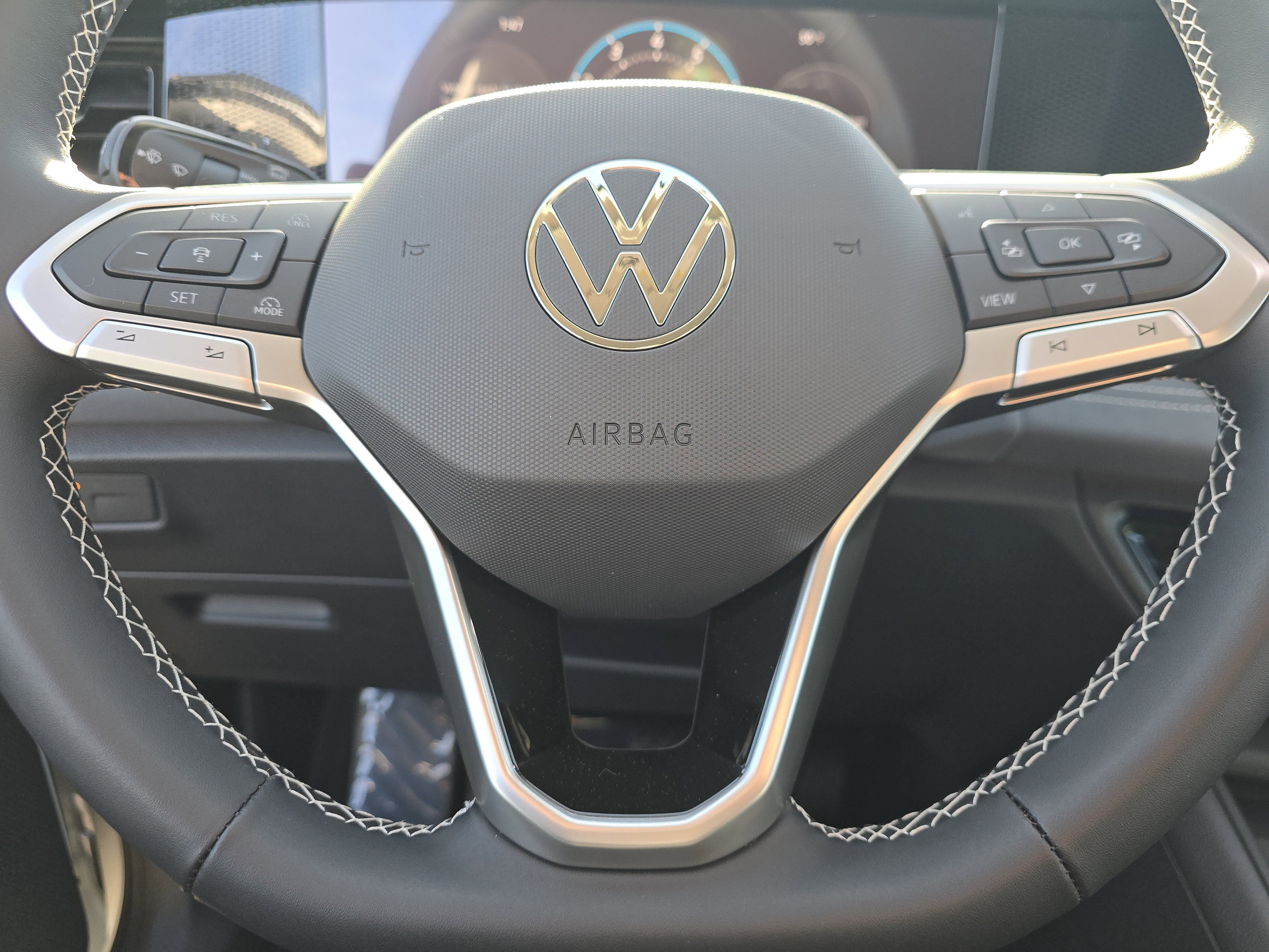 New 2026 Volkswagen Tiguan SE image 19