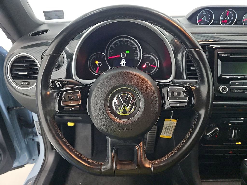 Used 2014 Volkswagen Beetle R-Line FWD image 11