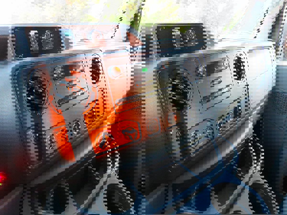 Used 2012 Ford E-150 and Econoline 150 w/ PWR Group image 24