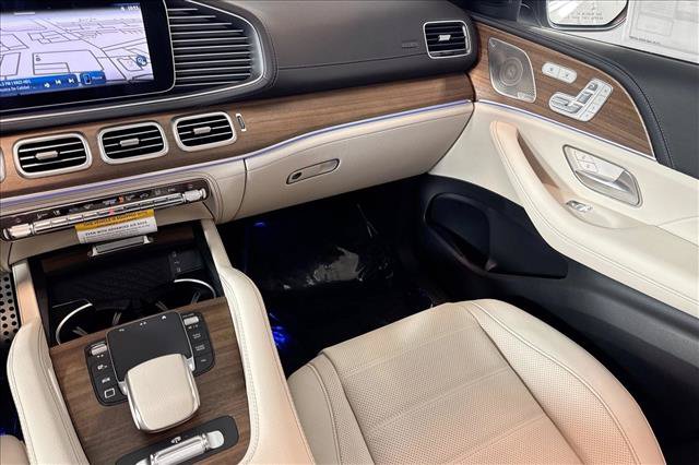 New 2026 Mercedes-Benz GLS 580 4MATIC image 21