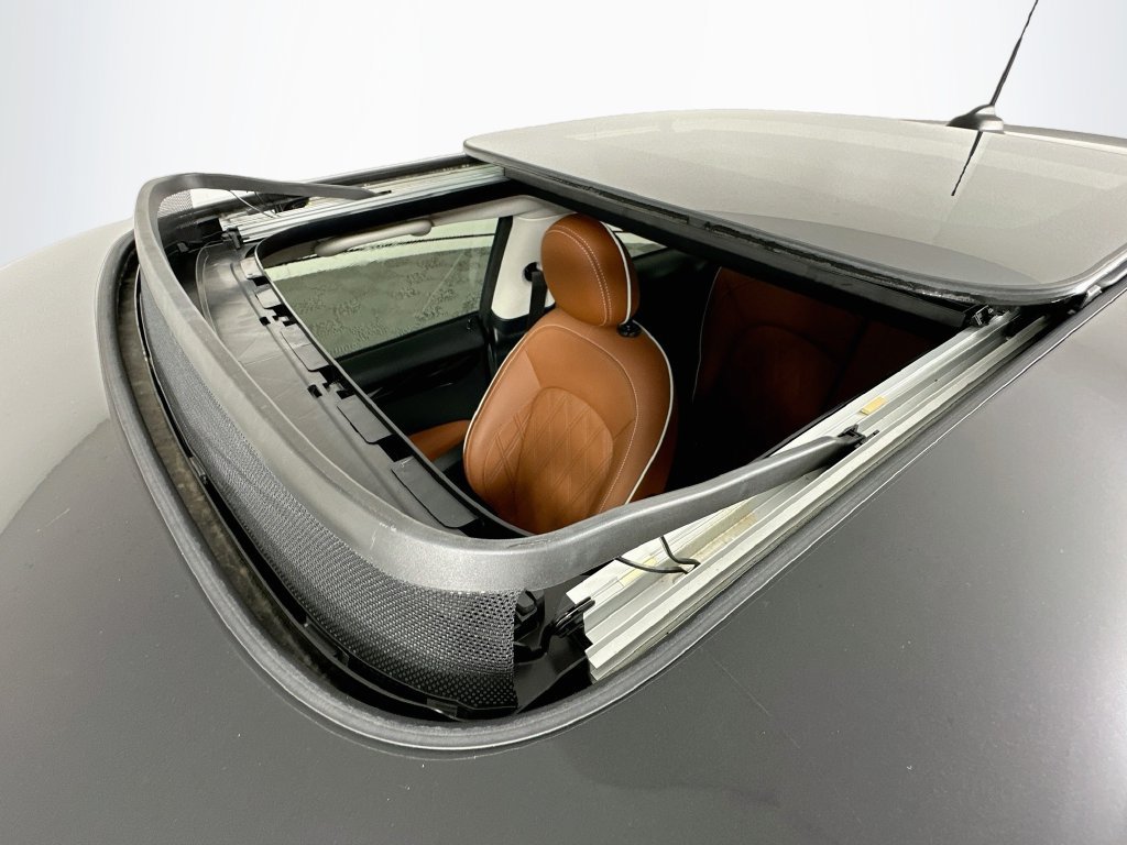 Used 2024 MINI Cooper SE FWD image 22