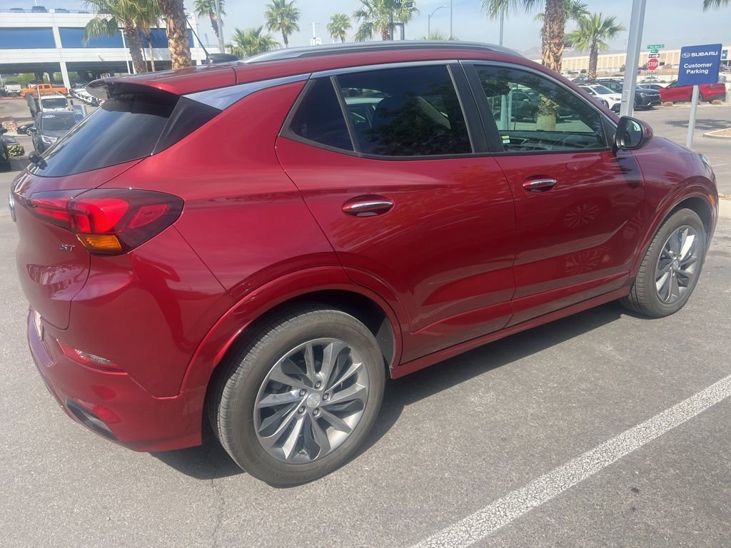 Used 2023 Buick Encore GX Select w/ Sport Touring Package FWD image 31