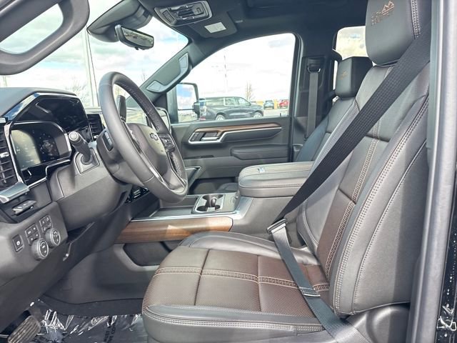 New 2026 Chevrolet Silverado 2500 High Country w/ High Country Premium Package AWD/4WD image 9