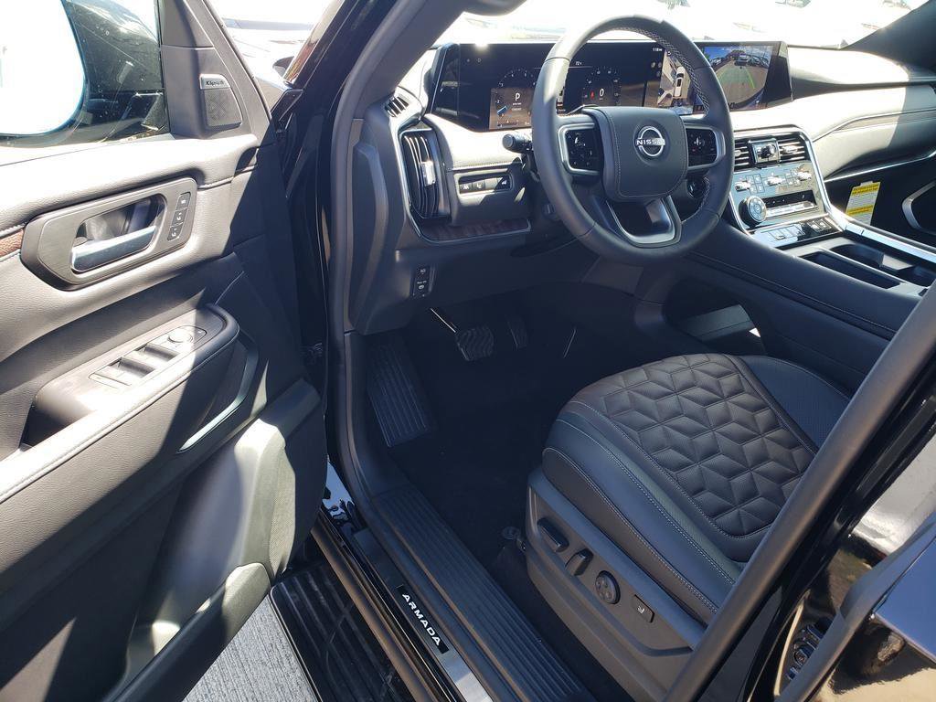 New 2025 Nissan Armada Platinum Reserve image 7