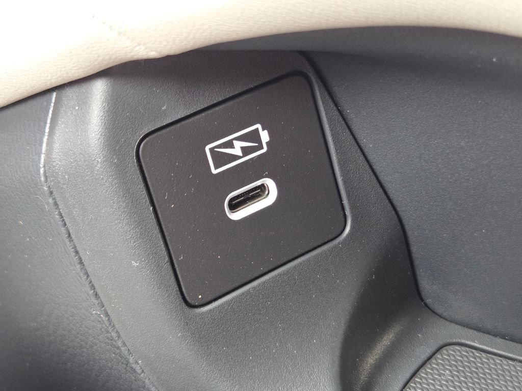 New 2027 Honda HR-V LX image 8