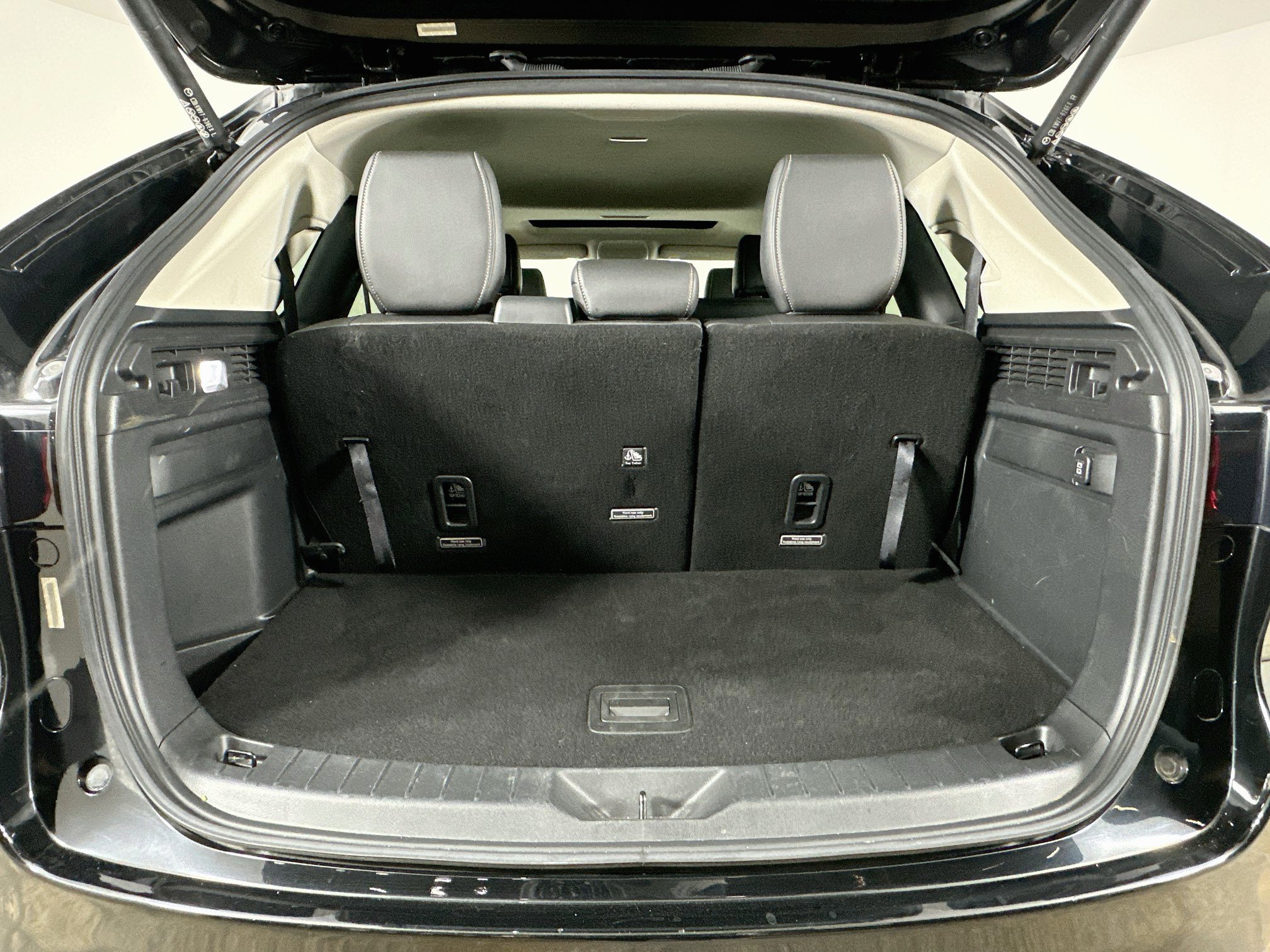 Used 2024 MAZDA CX-90 Plug-In Hybrid w/ Preferred AWD/4WD image 30
