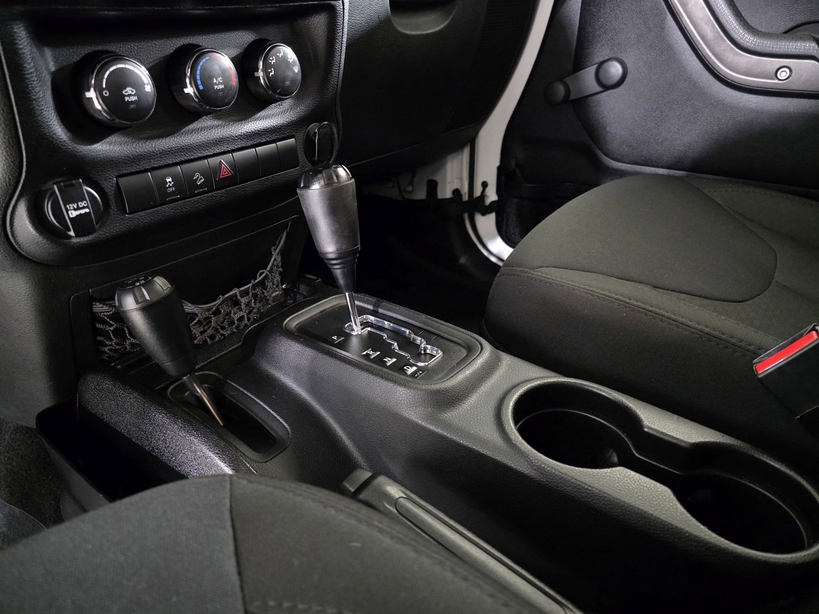 Used 2014 Jeep Wrangler Sport image 27