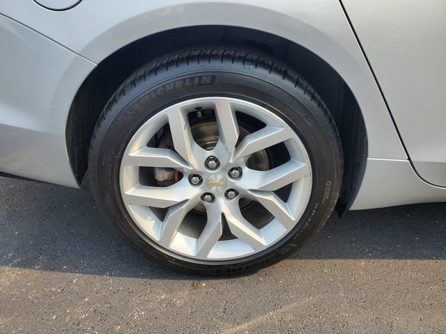 Certified 2017 Chevrolet Impala Premier w/ Enhanced Convenience Package FWD image 9