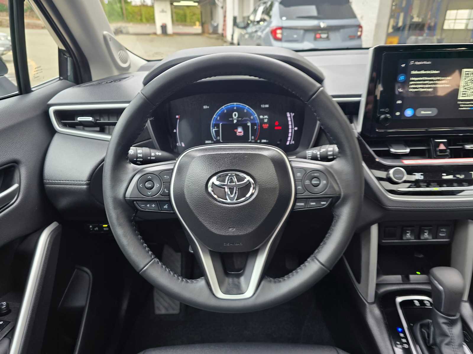 Certified 2025 Toyota Corolla Cross XLE image 22