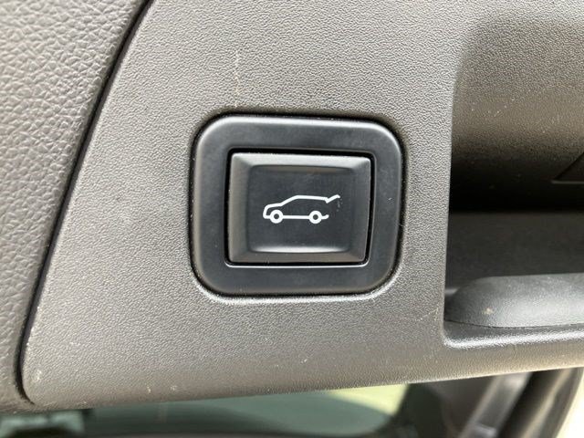Used 2022 Buick Envision Avenir w/ Technology Package II AWD/4WD image 26