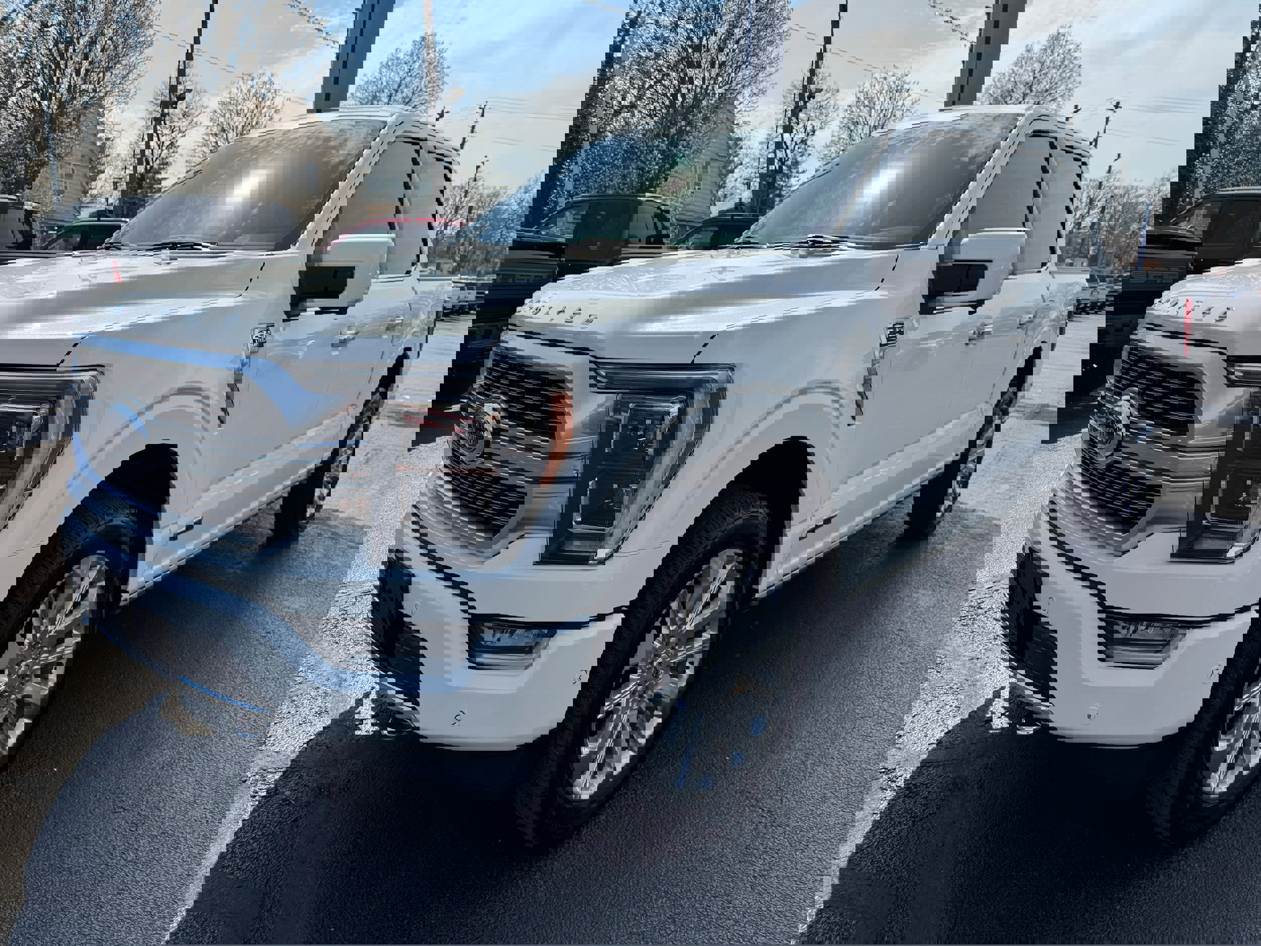 Used 2023 Ford F150 Limited image 3