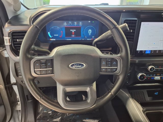 Used 2026 Ford F250 Lariat AWD/4WD image 9