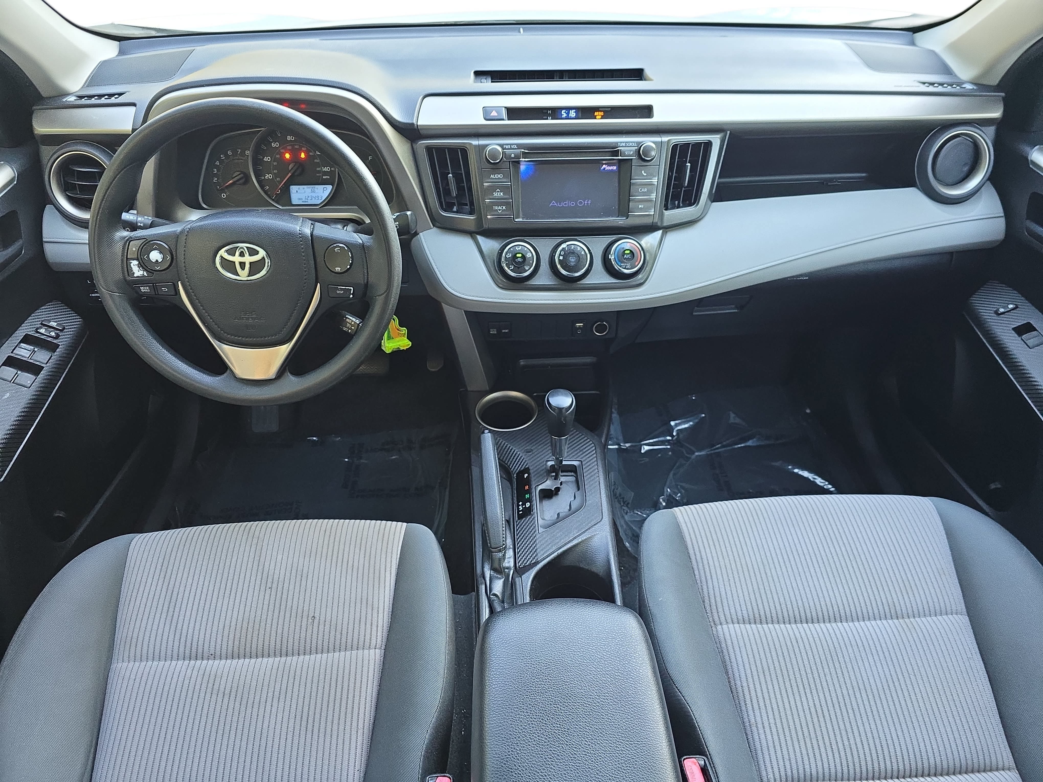 Used 2013 Toyota RAV4 LE FWD image 9