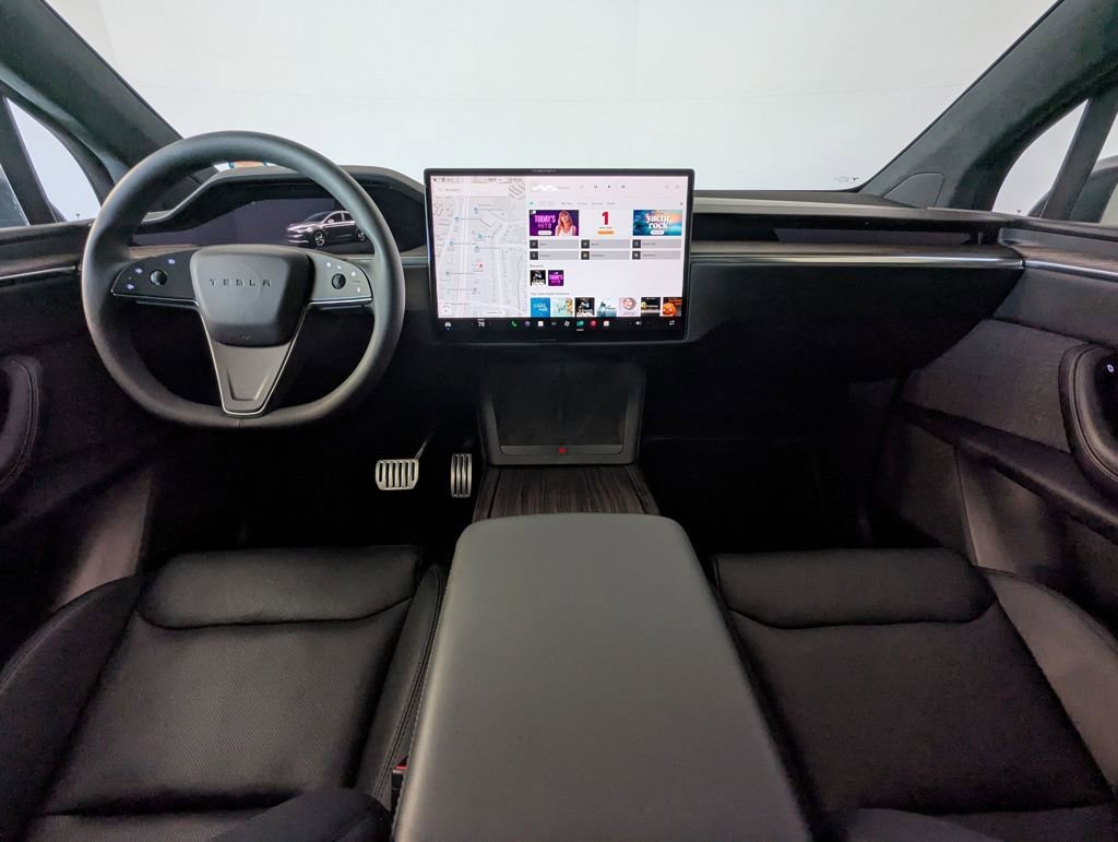 Used 2023 Tesla Model X image 5