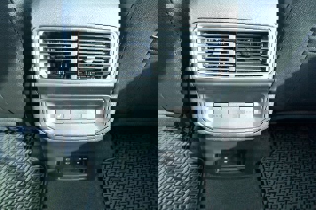 New 2026 Volkswagen Atlas Cross Sport SEL R-Line image 34