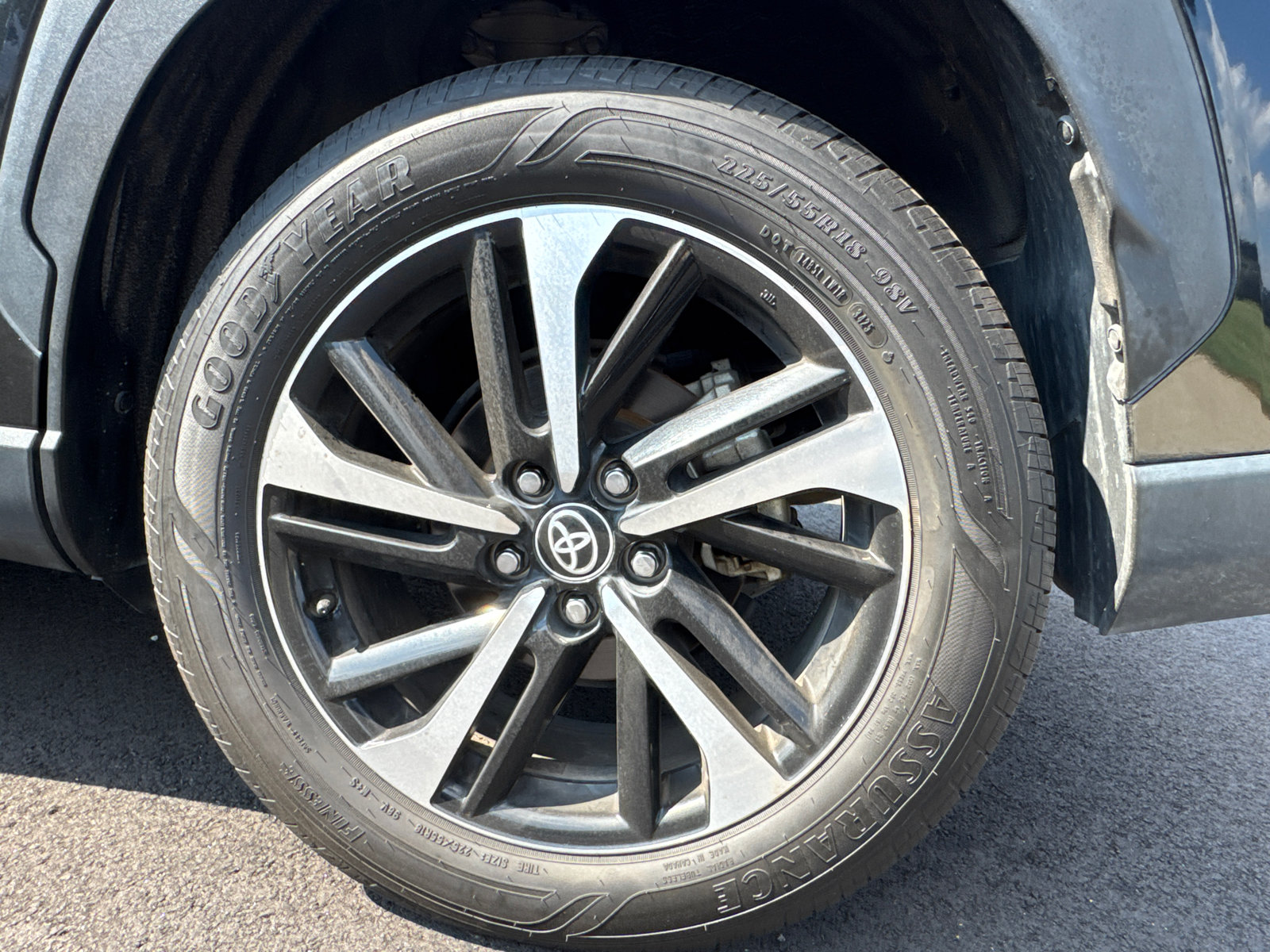 Used 2024 Toyota Corolla Cross AWD Hybrid image 21