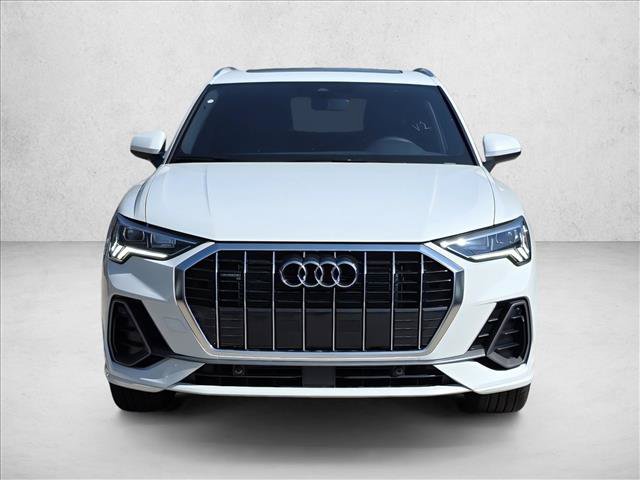 Certified 2025 Audi Q3 2.0T Premium w/ Convenience Package AWD/4WD image 2
