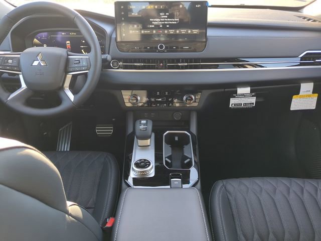 New 2026 Mitsubishi Outlander SEL FWD image 18