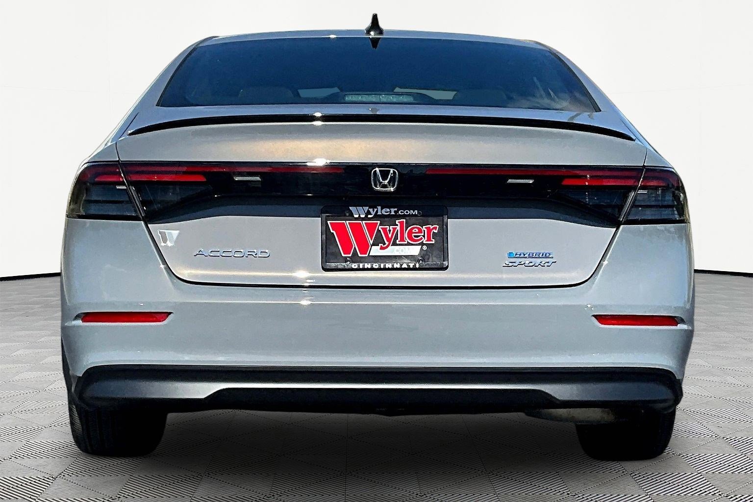 Used 2024 Honda Accord Sport image 5