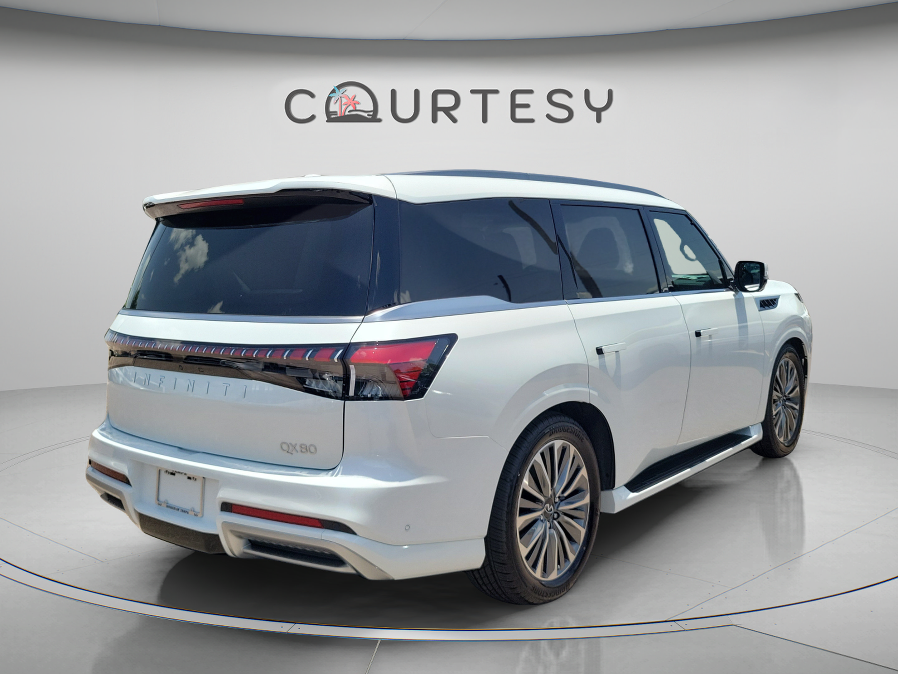New 2027 INFINITI QX80 Luxe w/ Cargo Package AWD/4WD image 3