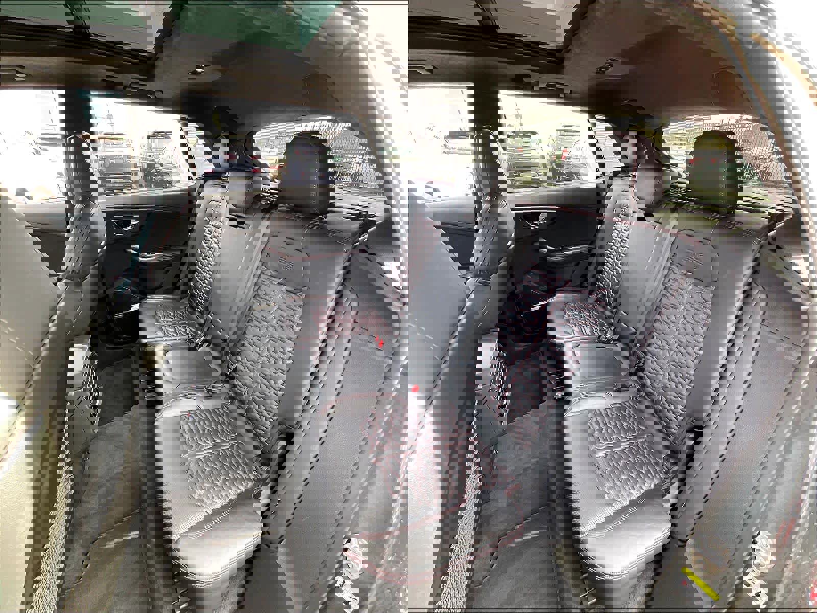 Used 2020 Audi RS Q8 w/ Carbon Optic Package image 28