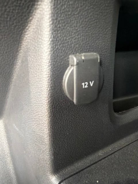 Used 2024 Volkswagen Atlas Peak Edition SE AWD/4WD image 16