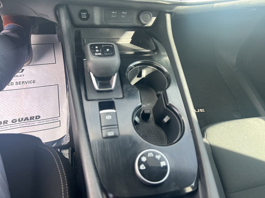 Used 2024 Nissan Rogue S AWD/4WD image 16