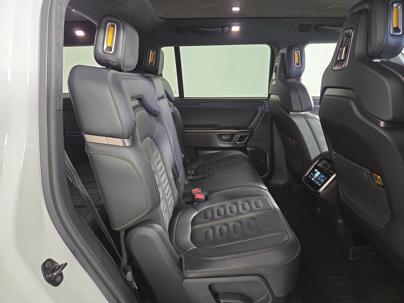 Used 2023 Rivian R1S Launch Edition Quad AWD/4WD image 23